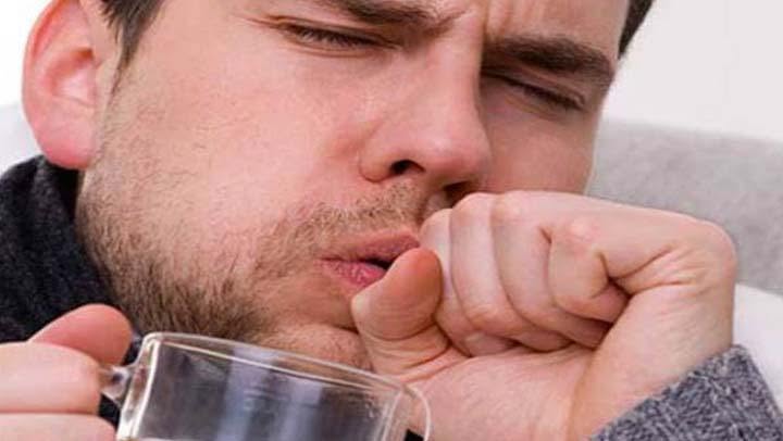 Huismiddeltje tegen slijm en hoest met sputum uit de keel en longen.