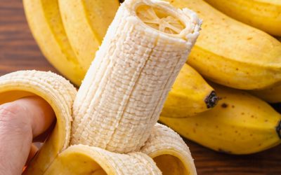 Als u ouder bent dan 60, biedt het eten van een banaan per dag opmerkelijke gezondheidsvoordelen.