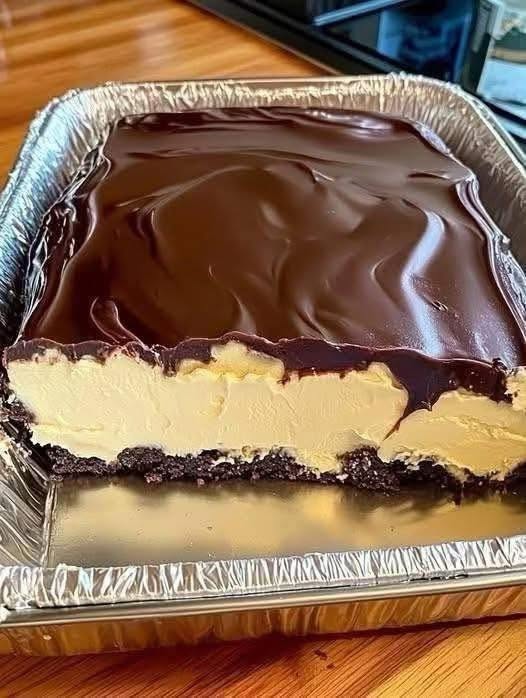 Chocolade-eclair zonder bakken: het hemelse bevroren dessert met slechts 5 ingrediënten.