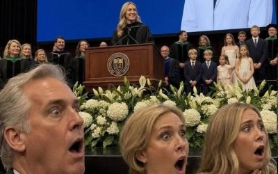 Ik stond in de regen toe te kijken hoe ze foto’s compleet waren. Maar ze luisterden niet dat ik niet alleen afstudeerde – ik was de hoofdspreker en de ontvanger van de grootste onderzoeksbeurs van de universiteit. Toen