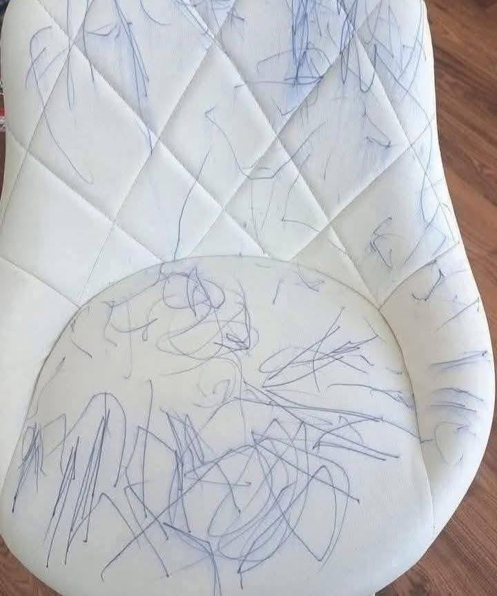 Mijn neefje heeft dit met mijn stoel gedaan, wat moet ik doen?