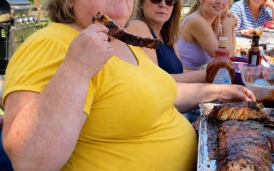 Mijn schoonmoeder kwam steeds met haar hele familie langs voor een gratis barbecue bij ons thuis. Toen ze op 4 juli weer met lege handen kwamen, heb ik ze maar een lesje geleerd.